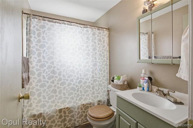 11571 Grant Street, Riverview, MI 48193