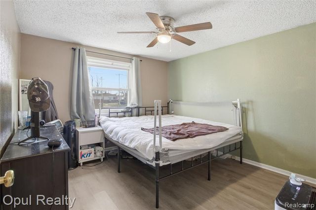 11571 Grant Street, Riverview, MI 48193