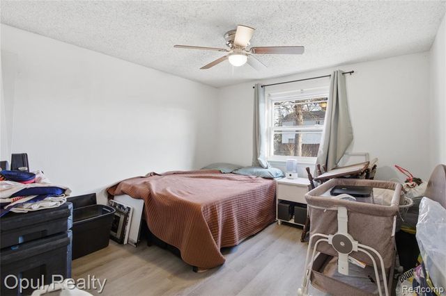 11571 Grant Street, Riverview, MI 48193