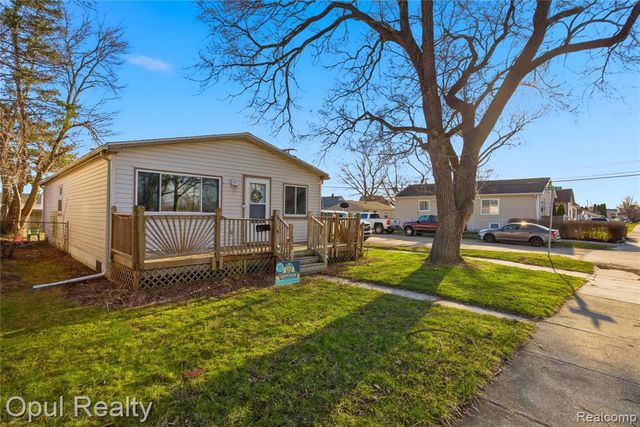 11571 Grant Street, Riverview, MI 48193