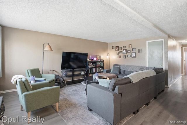 11571 Grant Street, Riverview, MI 48193