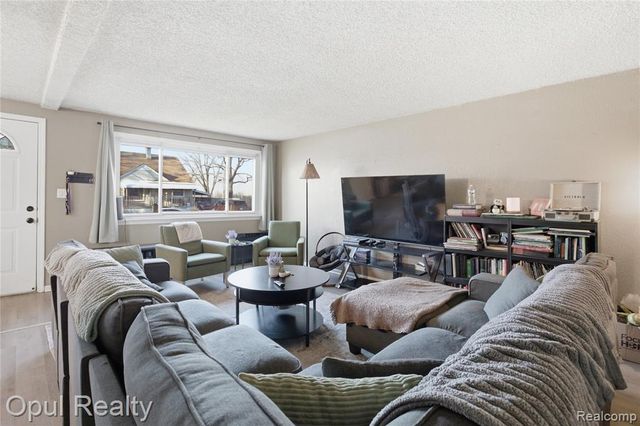 11571 Grant Street, Riverview, MI 48193