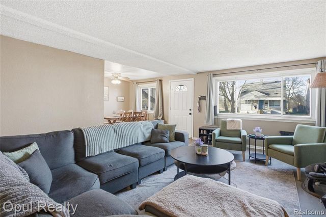 11571 Grant Street, Riverview, MI 48193