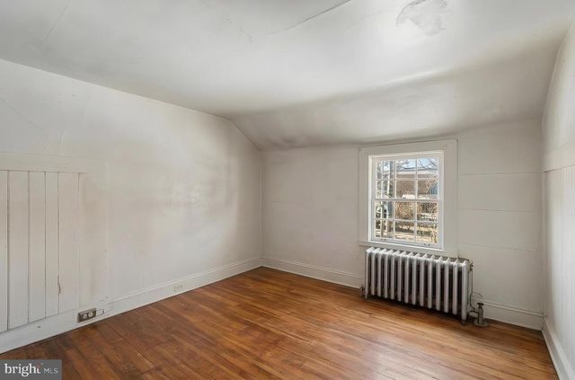 245 W MARKET ST, Leesburg, VA 20176