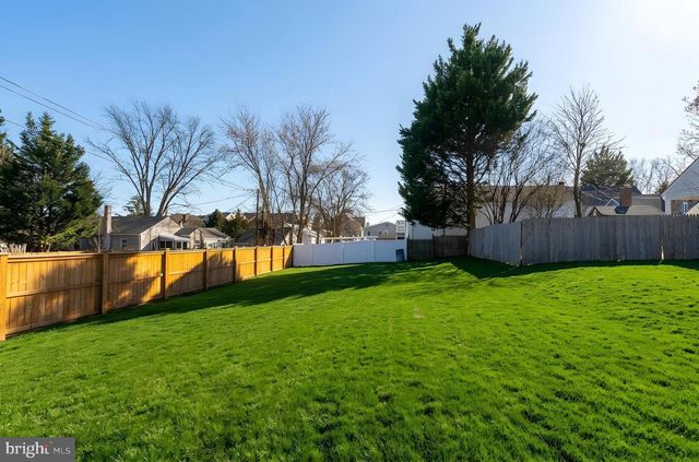 245 W MARKET ST, Leesburg, VA 20176