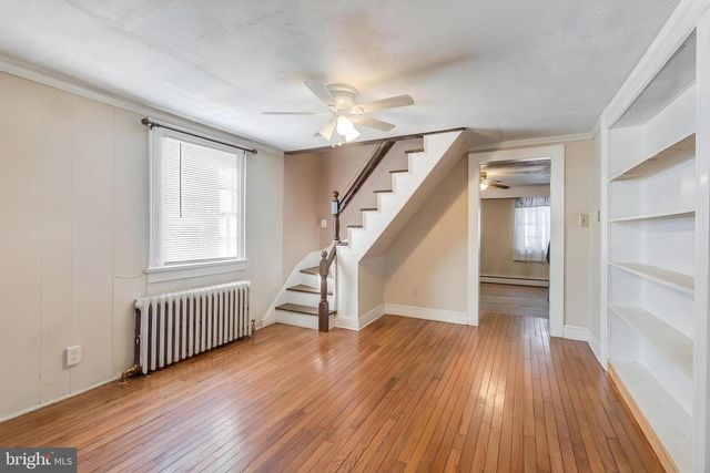 245 W MARKET ST, Leesburg, VA 20176