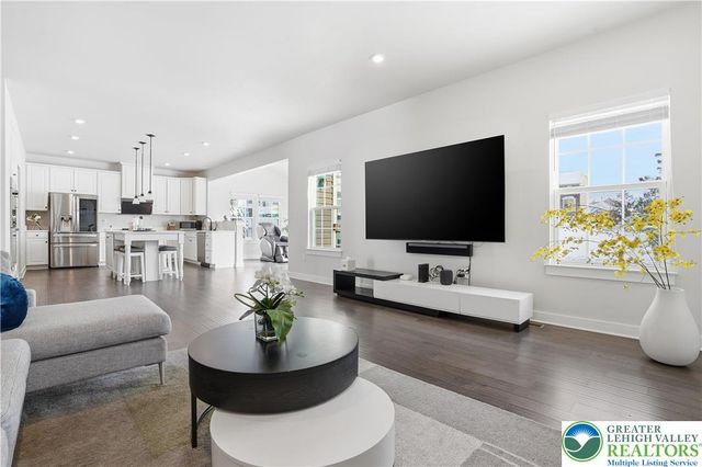 2120 Emanuel Court, Bethlehem Twp, PA 18045