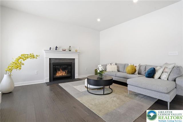 2120 Emanuel Court, Bethlehem Twp, PA 18045