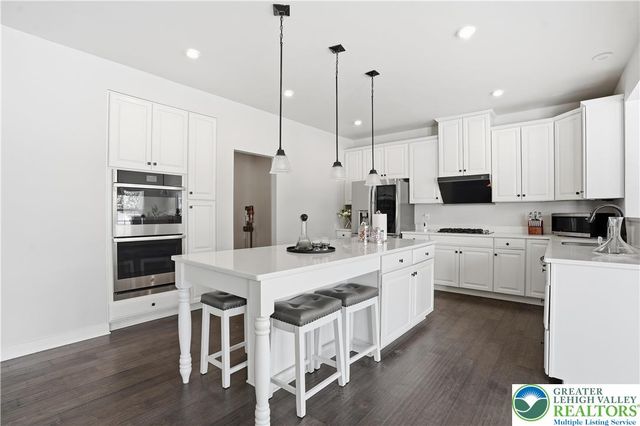 2120 Emanuel Court, Bethlehem Twp, PA 18045