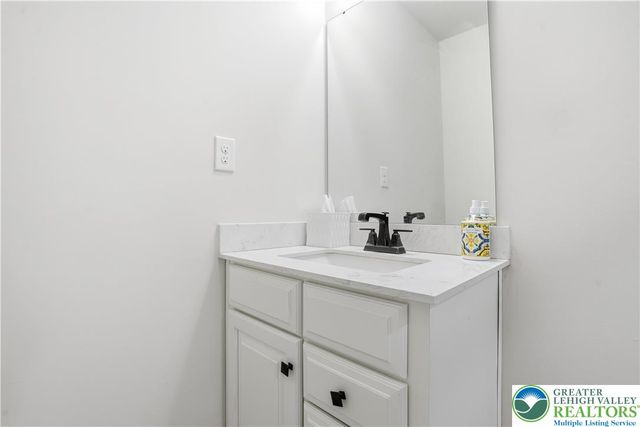 2120 Emanuel Court, Bethlehem Twp, PA 18045