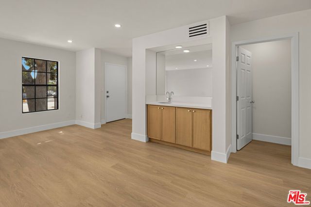 11755 Gateway Boulevard, Los Angeles, CA 90064