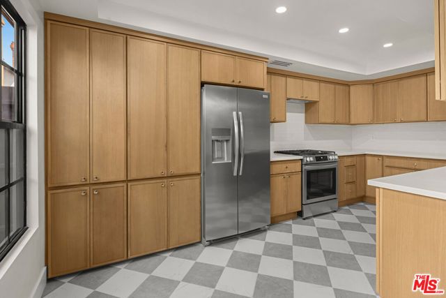 11755 Gateway Boulevard, Los Angeles, CA 90064