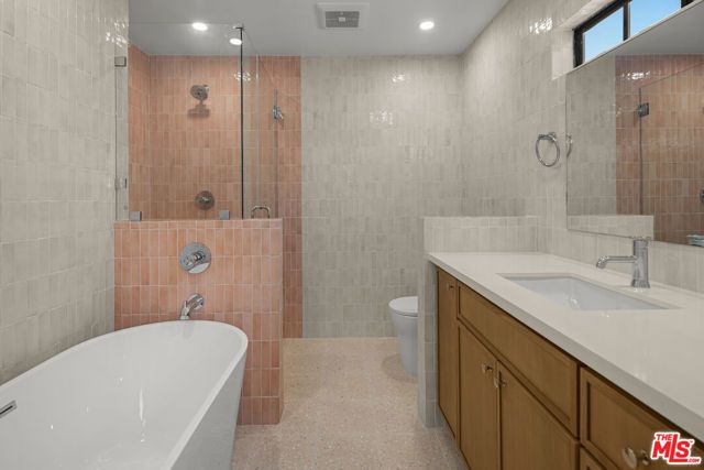 11755 Gateway Boulevard, Los Angeles, CA 90064