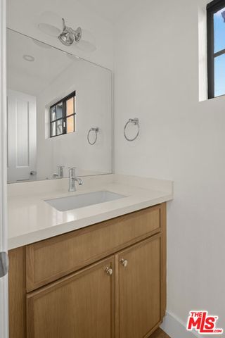 11755 Gateway Boulevard, Los Angeles, CA 90064