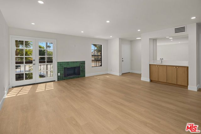 11755 Gateway Boulevard, Los Angeles, CA 90064
