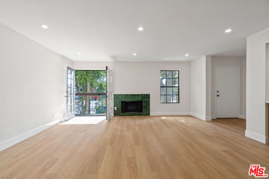 11755 Gateway Boulevard, Los Angeles, CA 90064