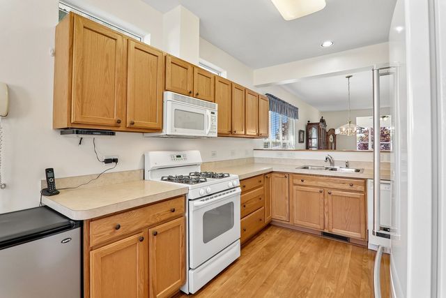 3402 Stretch Run Road, Grayslake, IL 60030