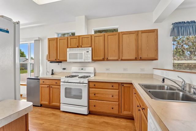 3402 Stretch Run Road, Grayslake, IL 60030