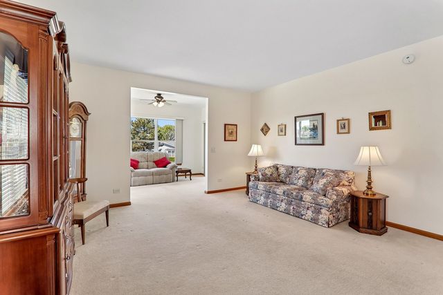 3402 Stretch Run Road, Grayslake, IL 60030