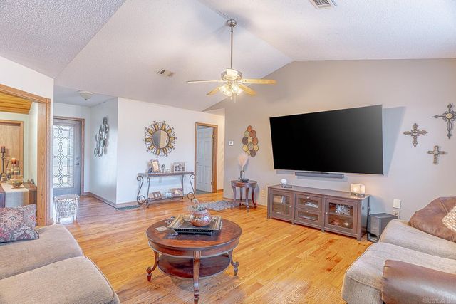 23 Matecumbe Drive, Cherokee Village, AR 72529