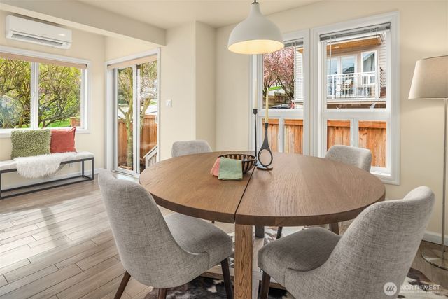 3201 23rd Avenue W, Seattle, WA 98199