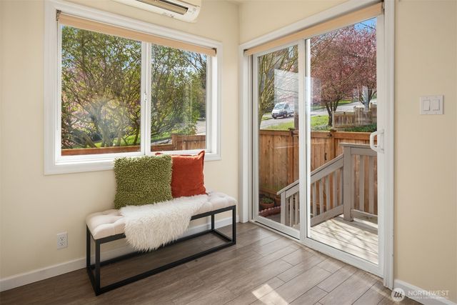 3201 23rd Avenue W, Seattle, WA 98199