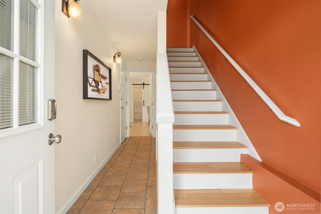 3201 23rd Avenue W, Seattle, WA 98199