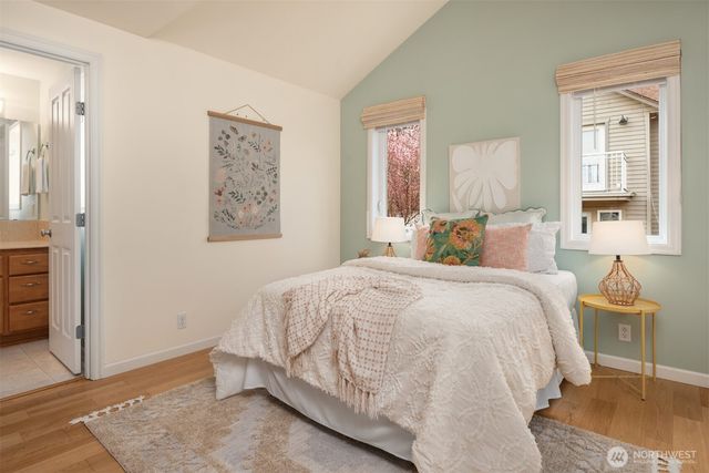 3201 23rd Avenue W, Seattle, WA 98199