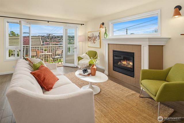 3201 23rd Avenue W, Seattle, WA 98199