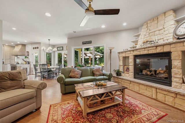 2 Half Moon Ridge, Cornwall On Hudson, NY 12520