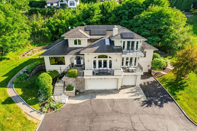 2 Half Moon Ridge, Cornwall On Hudson, NY 12520