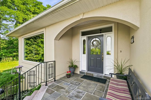 2 Half Moon Ridge, Cornwall On Hudson, NY 12520