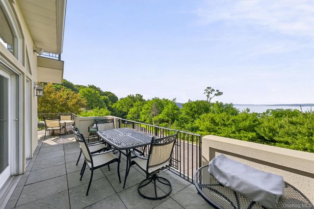 2 Half Moon Ridge, Cornwall On Hudson, NY 12520