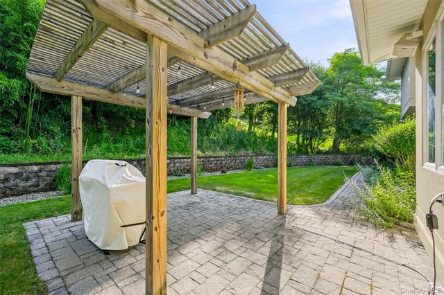 2 Half Moon Ridge, Cornwall On Hudson, NY 12520