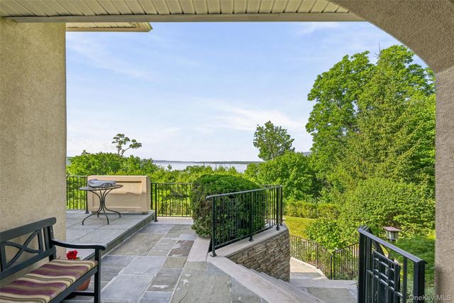 2 Half Moon Ridge, Cornwall On Hudson, NY 12520