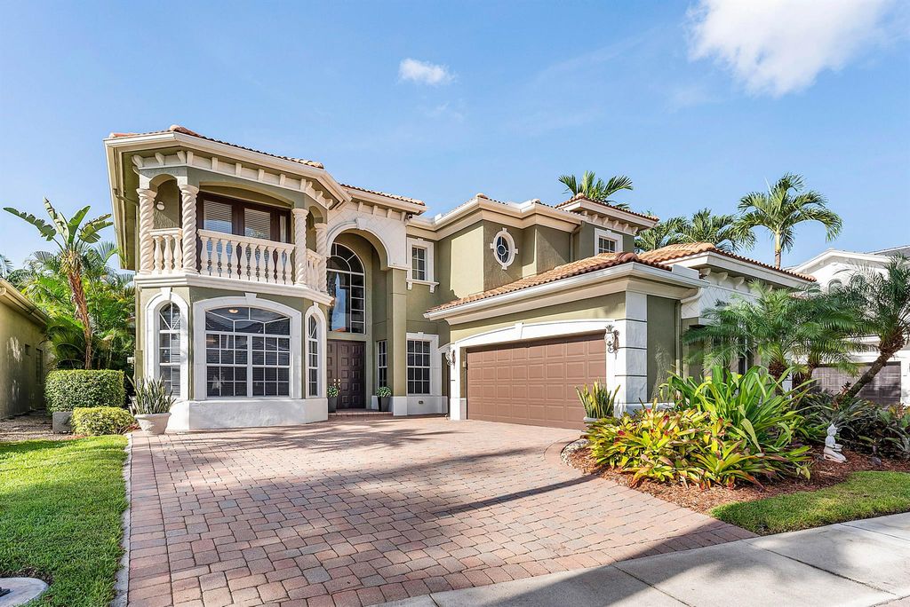 8048 Valhalla Drive, Delray Beach, FL 33446