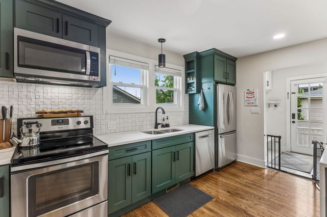 2518 Sharondale Dr, Nashville, TN 37215