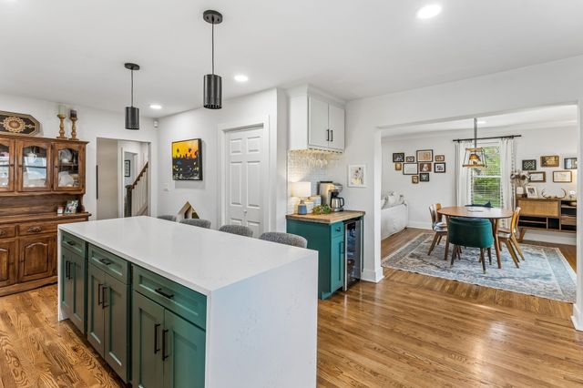 2518 Sharondale Dr, Nashville, TN 37215