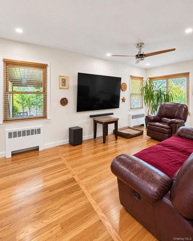94 massapequa Avenue, Massapequa, NY 11758