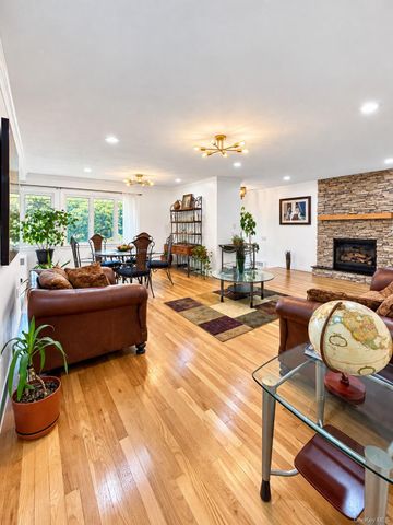 94 massapequa Avenue, Massapequa, NY 11758