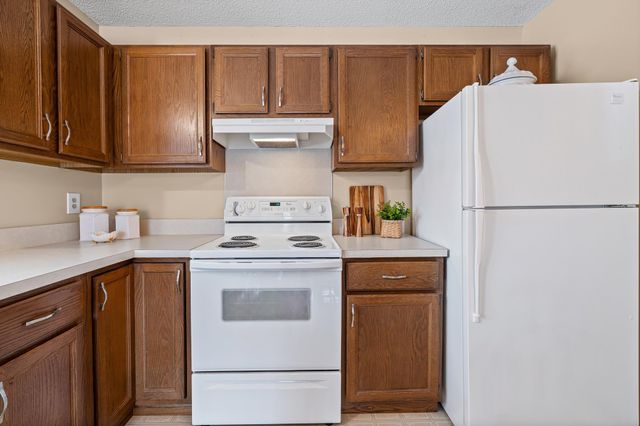 1112 67th Avenue N, Brooklyn Center, MN 55430