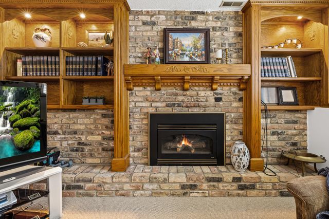 1112 67th Avenue N, Brooklyn Center, MN 55430