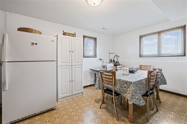 1112 67th Avenue N, Brooklyn Center, MN 55430