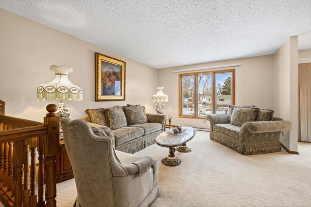 1112 67th Avenue N, Brooklyn Center, MN 55430