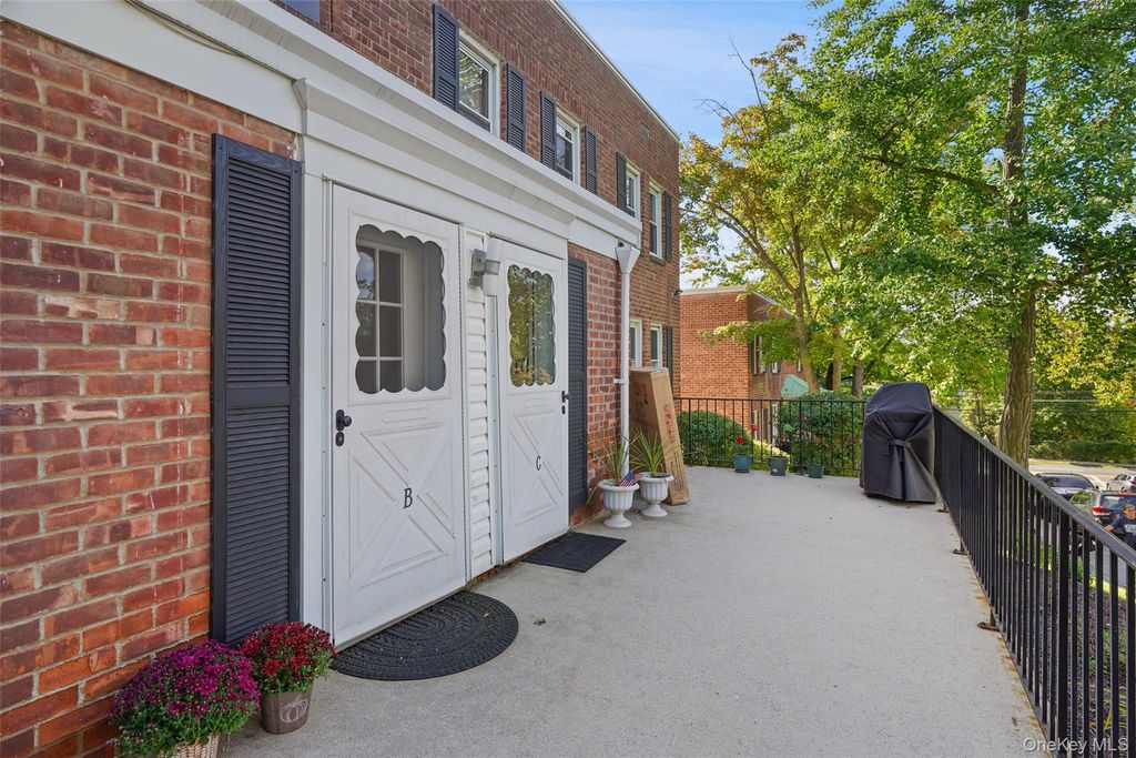 120 N Broadway 19B, Irvington, NY 10533 — photo 2