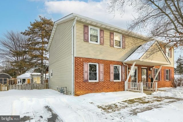302 WESTMINSTER AVE, Hanover, PA 17331