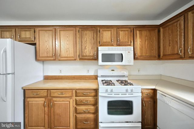 302 WESTMINSTER AVE, Hanover, PA 17331