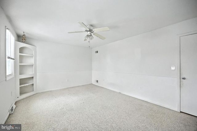 302 WESTMINSTER AVE, Hanover, PA 17331