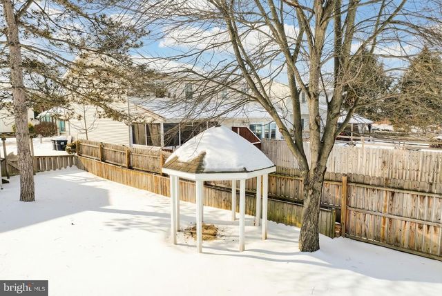 302 WESTMINSTER AVE, Hanover, PA 17331