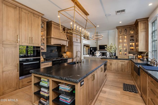 4732 N DROMEDARY Road, Phoenix, AZ 85018